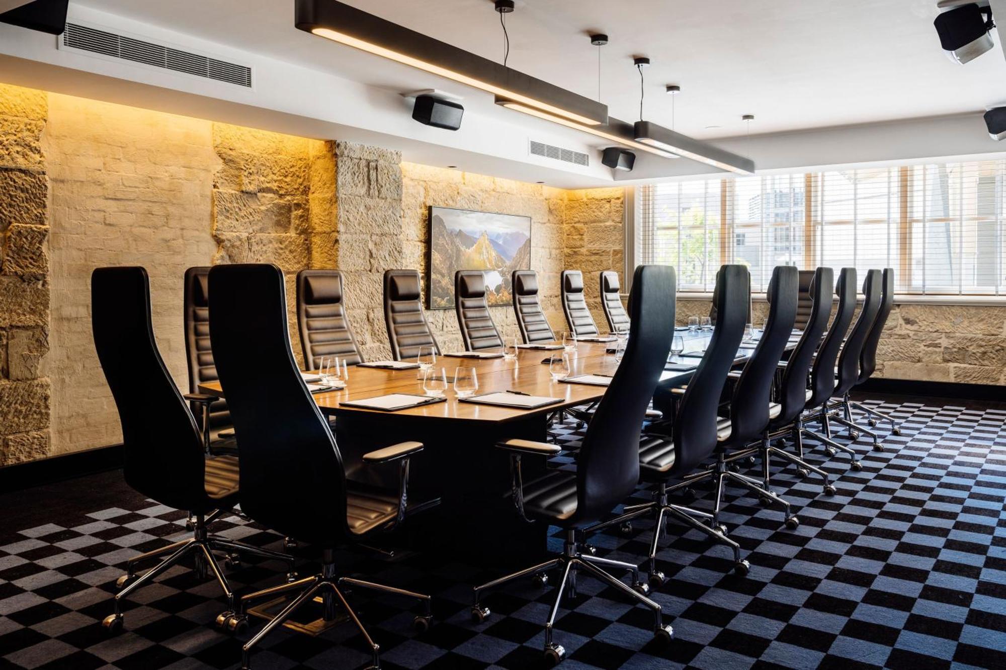 The Tasman, A Luxury Collection Hotel, Hobart Bagian luar foto Boardroom at the London Marriott Grand Ballroom