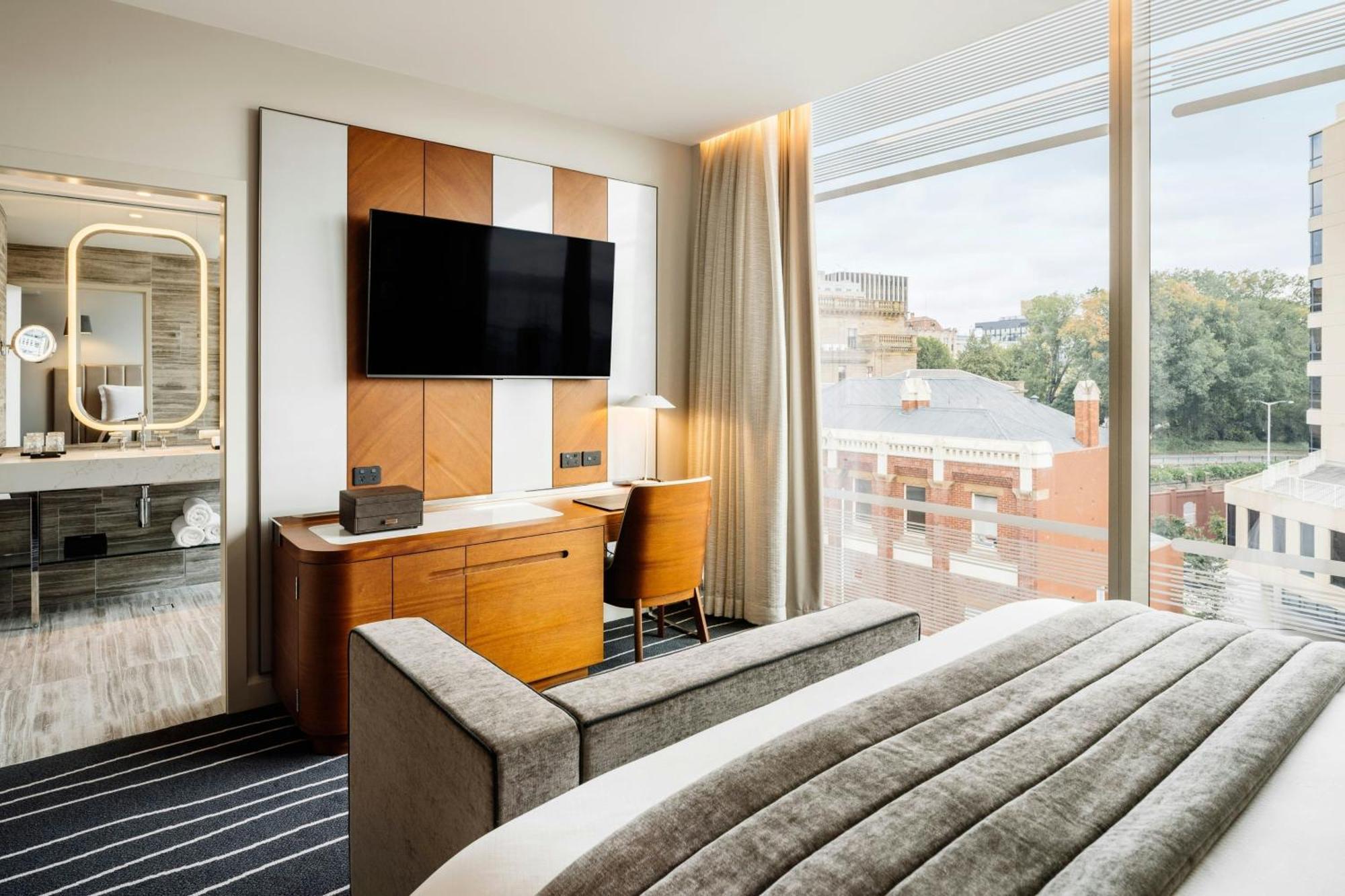 The Tasman, A Luxury Collection Hotel, Hobart Bagian luar foto A bedroom at the hotel